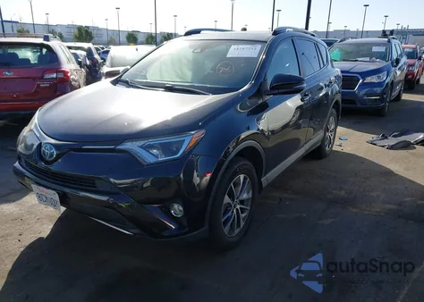 2018 Toyota Rav4 Hybrid Xle z USA, uszkodzony, nr VIN JTMRJREVXJD181115